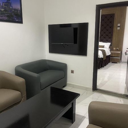 Murphy'S Mansion Resort Umuahia Екстер'єр фото