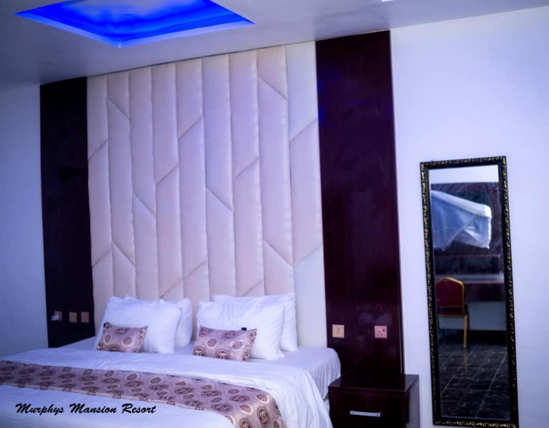 Murphy'S Mansion Resort Umuahia Екстер'єр фото