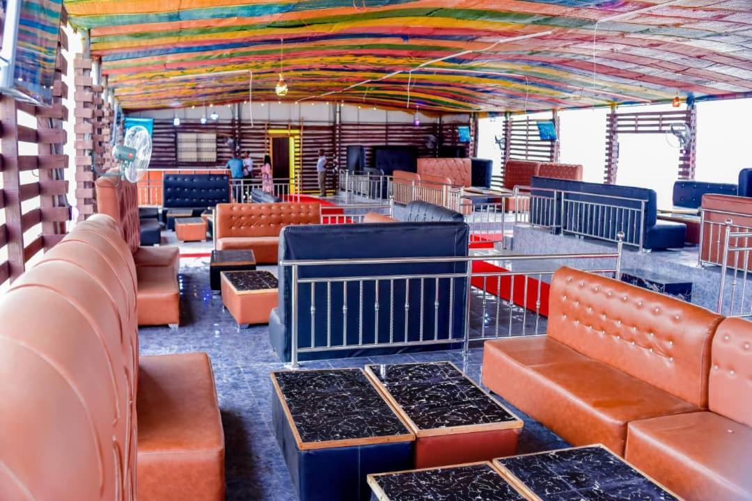 Murphy'S Mansion Resort Umuahia Екстер'єр фото