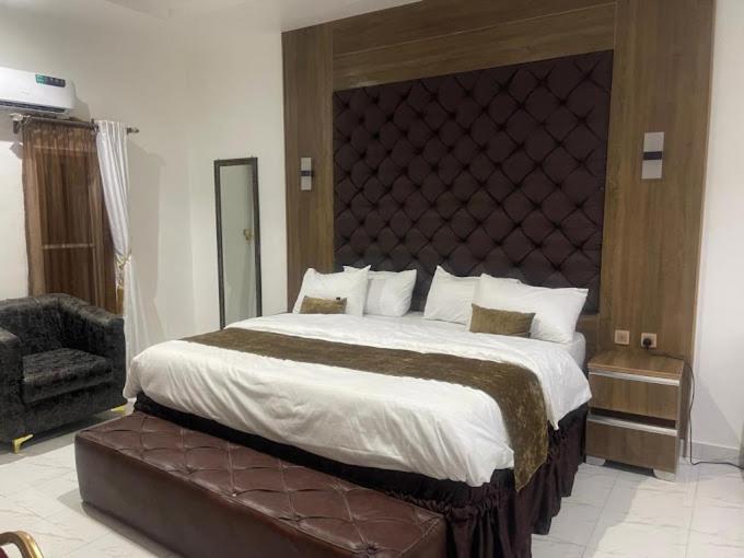 Murphy'S Mansion Resort Umuahia Екстер'єр фото